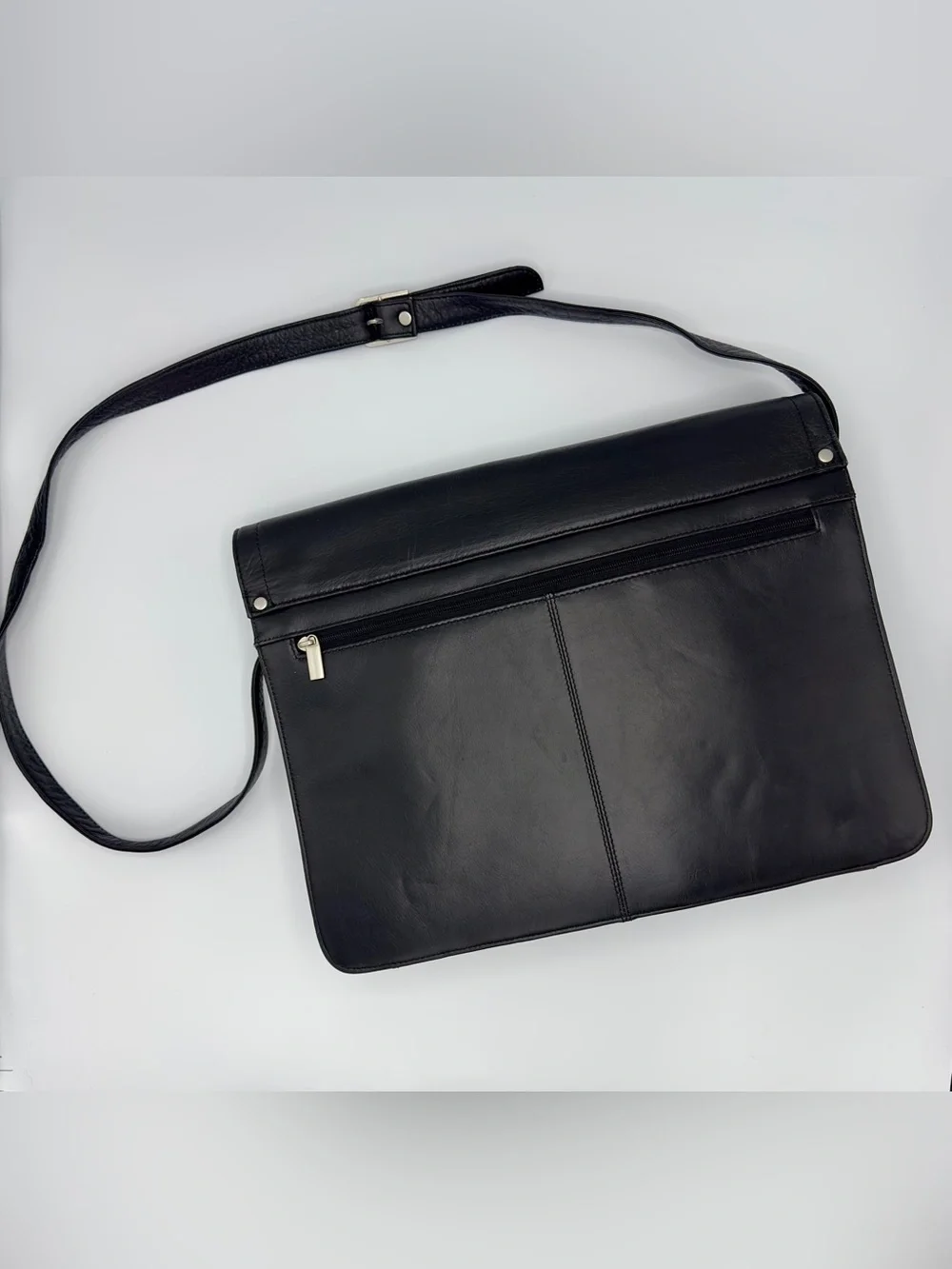 Wilsons Black Leather Crossbody Laptop Messenger Bag
